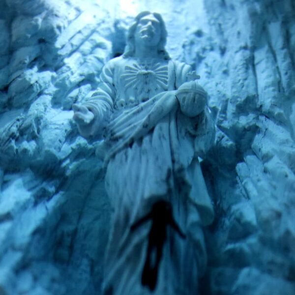 Jesus, diver, stone sculpture, epoxy resin lamp （ Best Gift 🎁 ） - Image 3