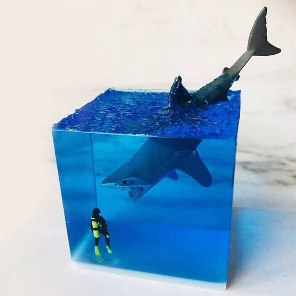 The resin shark night light （ Best Gift 🎁 ） - Image 5